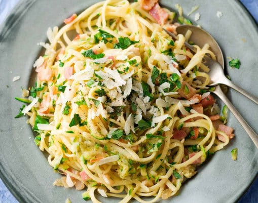 Pasta zucchine e bacon – Ricetta